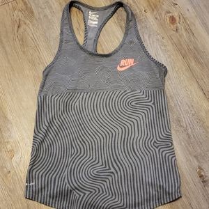 Nike workout tank